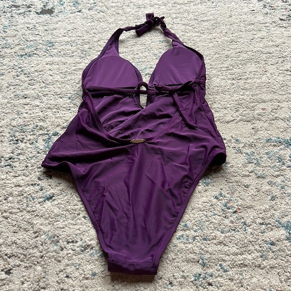 Corpo Bonito Swimsuit Size Medium - Picture 4 of 9